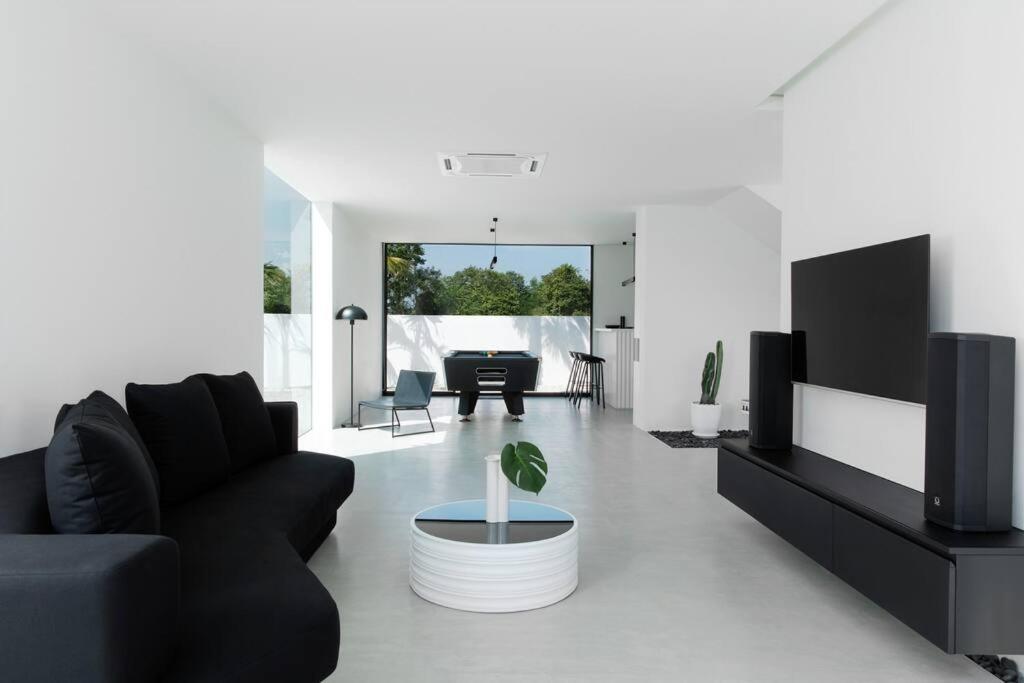 Her Huahin Pool Villa Exterior photo