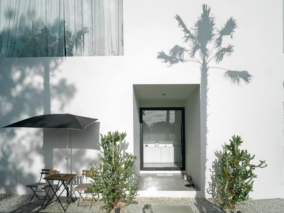 Her Huahin Pool Villa Exterior photo